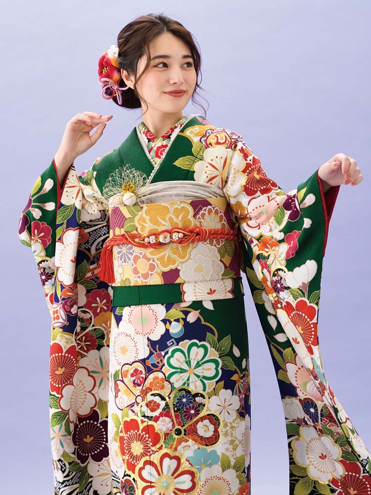 若さ際立つ緑色にポップに咲く花が魅力な振袖