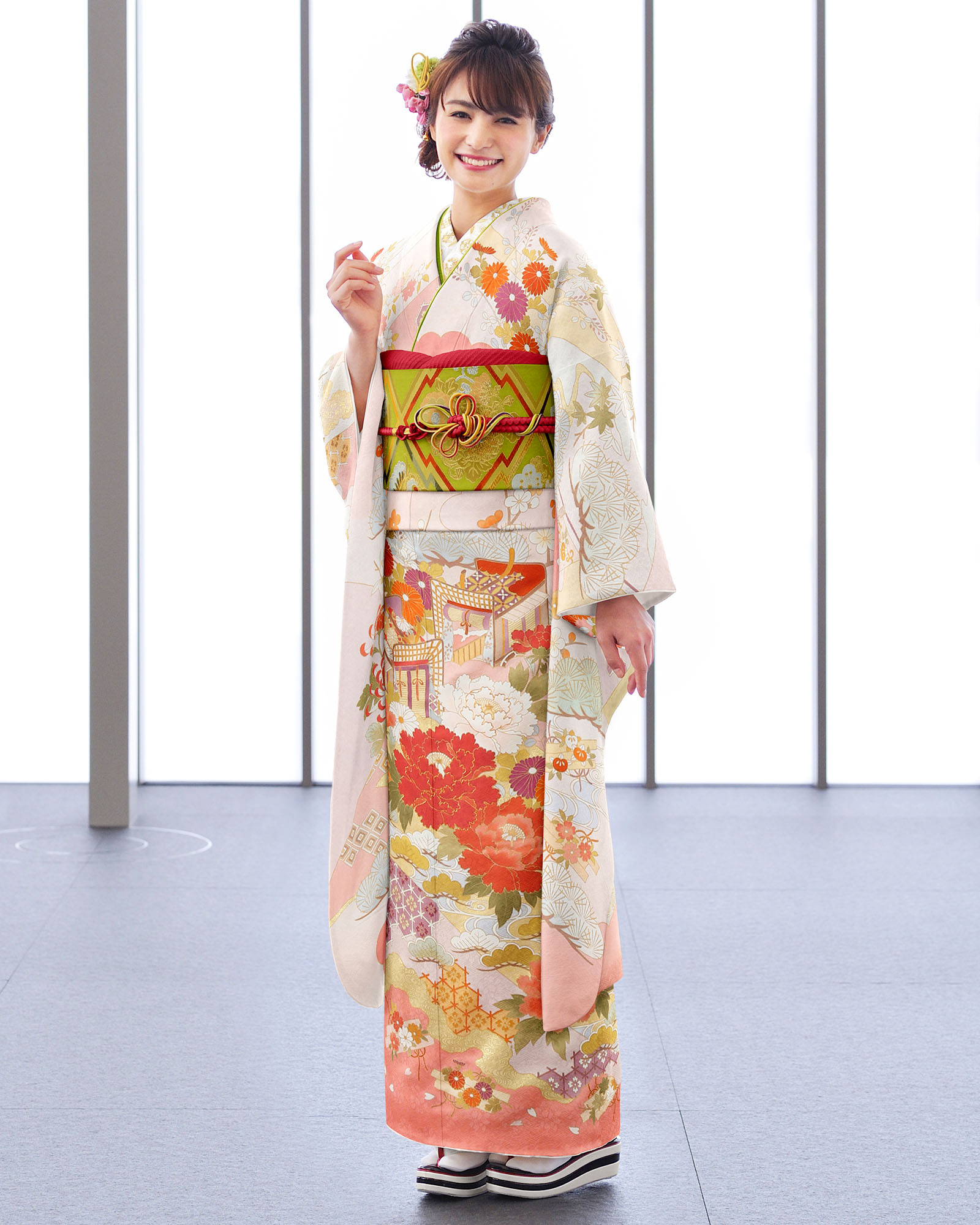 ロイヤル作家 藤井寛作 手描き京友禅振袖 『松牡丹慶長御所解』