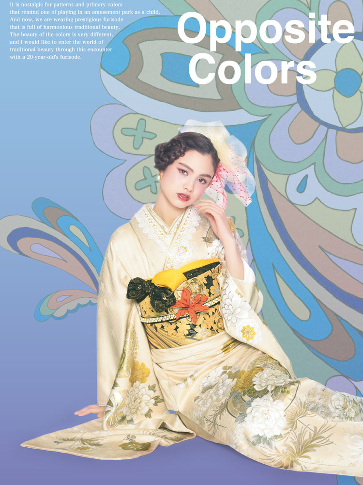 シャンパンベージュの地色に白とゴールドの花々が優雅に描かれた上品でラグジュアリーな振袖。